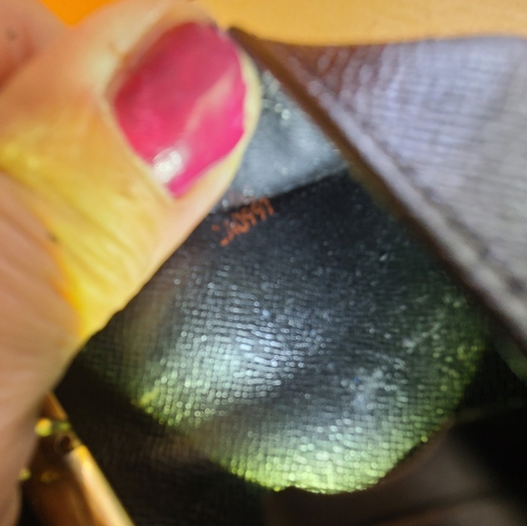 *SOLD* Louis Vuitton Epi PM Agenda Planner GUC - Picture 11 of 13